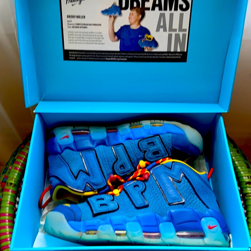 Nike air more uptempo 96